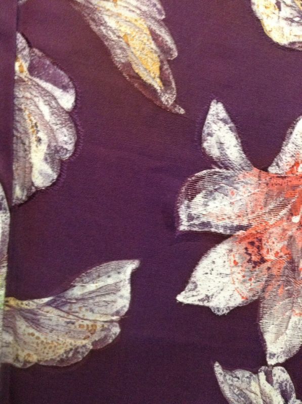 画像: 紫に大きな花の小紋