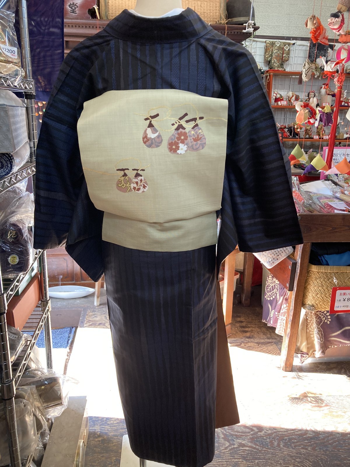 画像: ベージュ地紬の名古屋帯