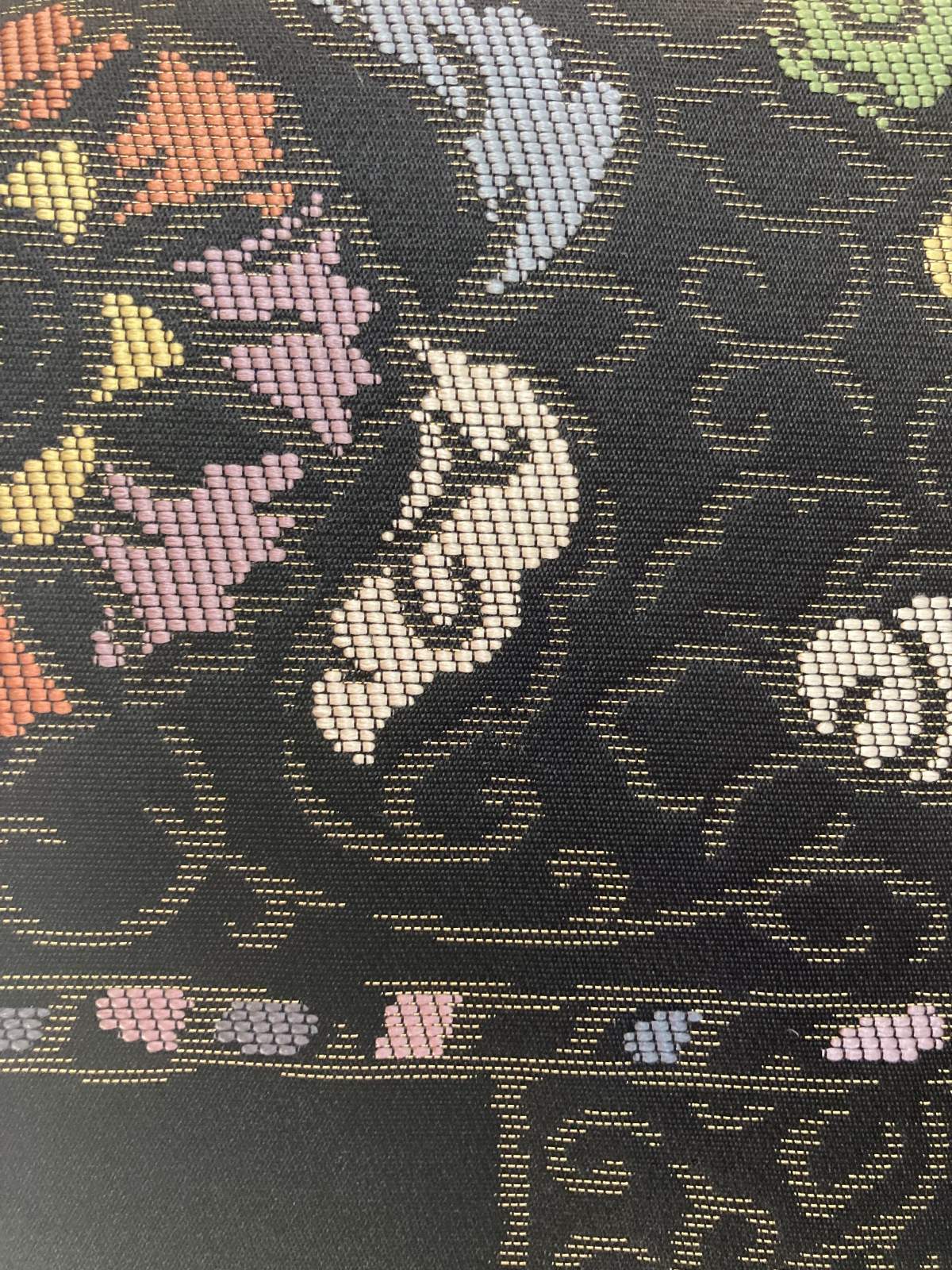 画像: 黒地の洒落袋帯